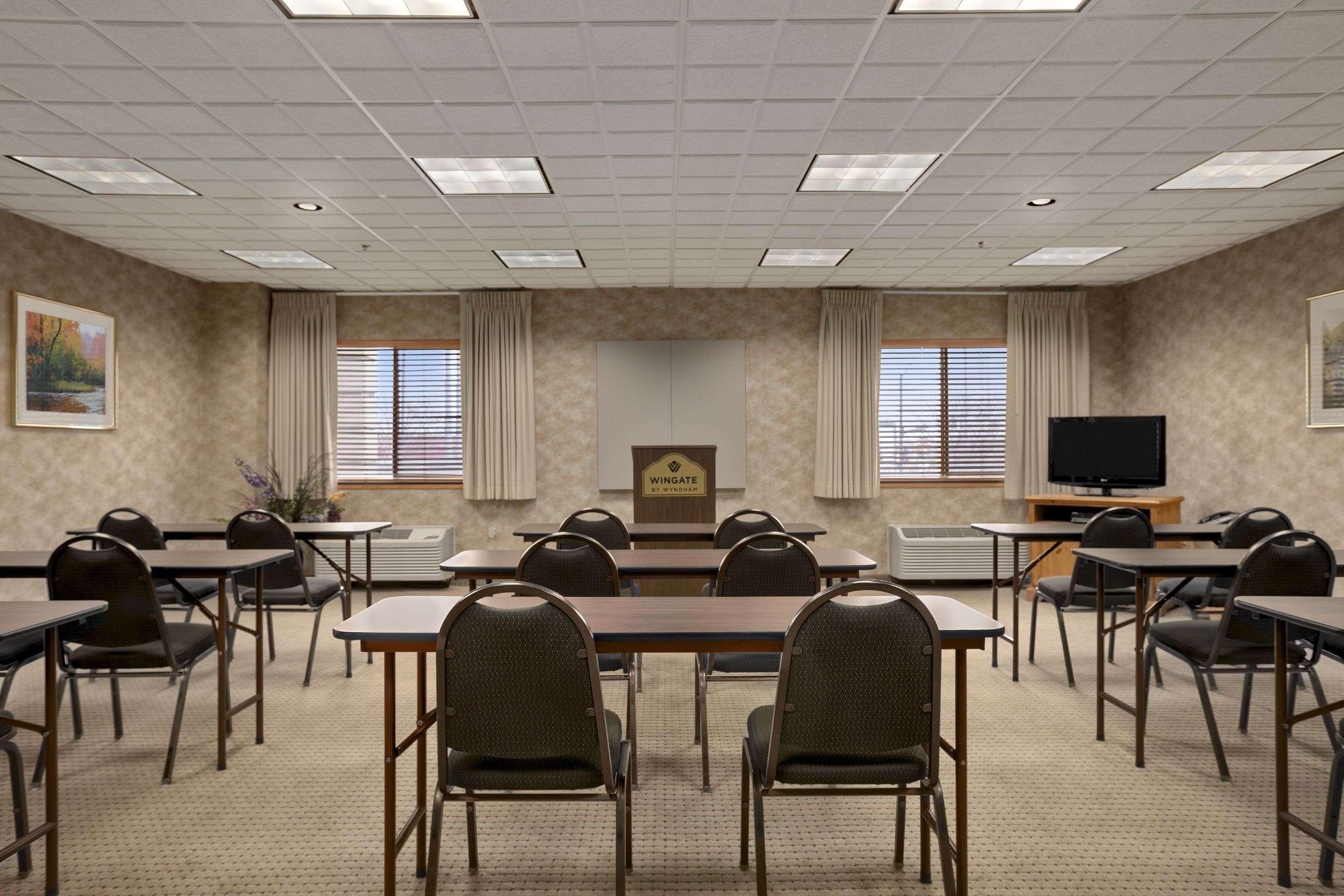 Wingate By Wyndham Pueblo Otel Dış mekan fotoğraf
