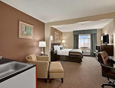 Wingate By Wyndham Pueblo Otel Dış mekan fotoğraf